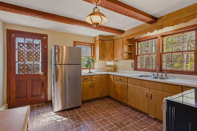 161 Beech Ridge Road, Eliot, ME 03903