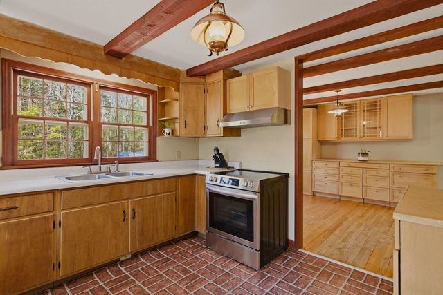 161 Beech Ridge Road, Eliot, ME 03903