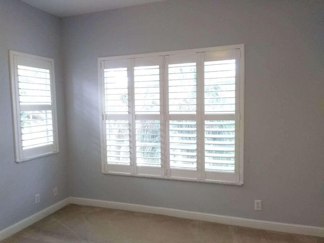 521 Tomahawk Court, Palm Beach Gardens, FL 33410