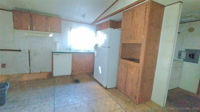 235 S Cherokee, Stilwell, OK 74960