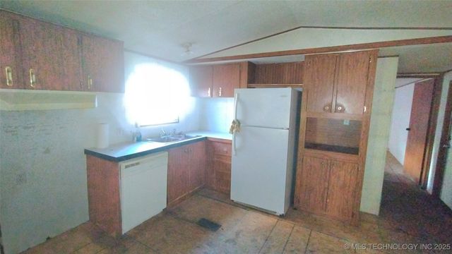 235 S Cherokee, Stilwell, OK 74960