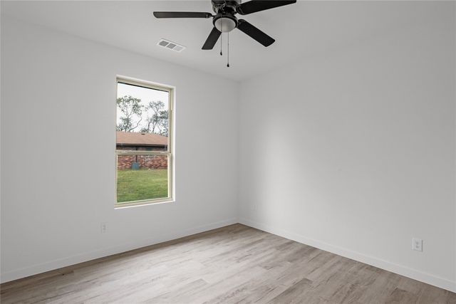 306 Dixon Street, Terrell, TX 75160