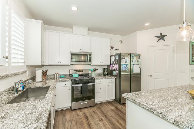 644 Rock Crest Avenue, Madera, CA 93636