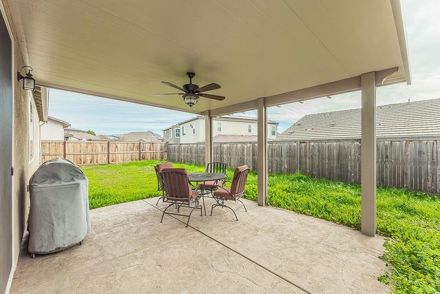 644 Rock Crest Avenue, Madera, CA 93636