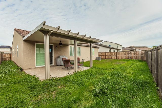 644 Rock Crest Avenue, Madera, CA 93636