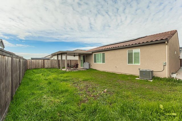 644 Rock Crest Avenue, Madera, CA 93636