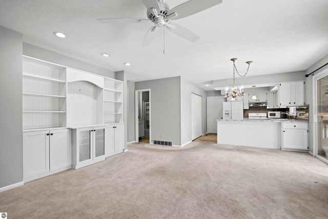 7177 Cherrywood Court, Traverse City, MI 49686