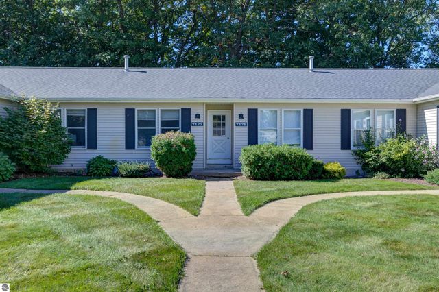 7177 Cherrywood Court, Traverse City, MI 49686