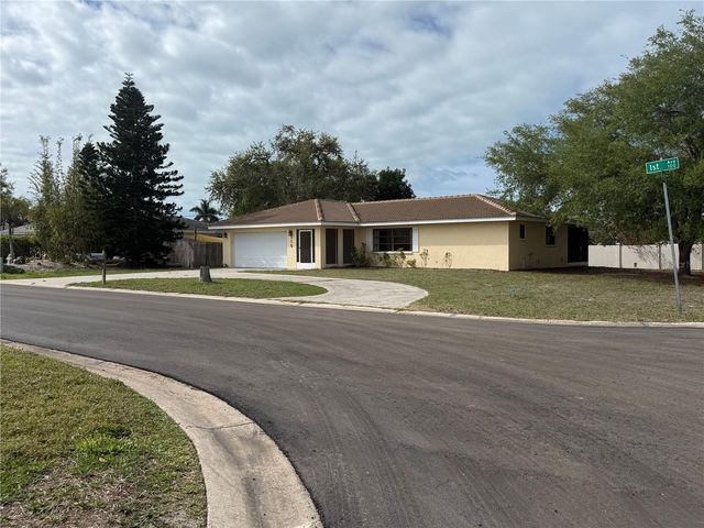 116 1ST AVENUE, Nokomis, FL 34275