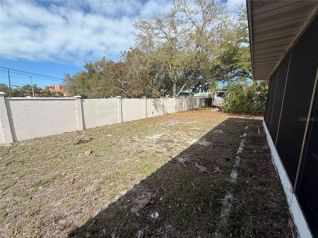 116 1ST AVENUE, Nokomis, FL 34275