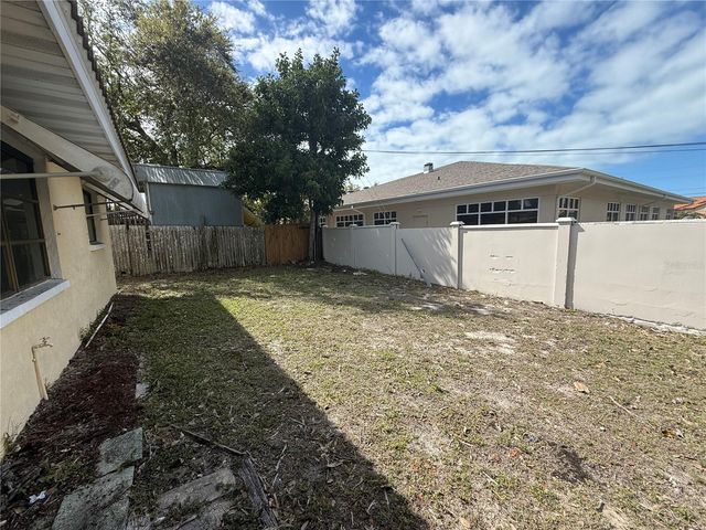 116 1ST AVENUE, Nokomis, FL 34275
