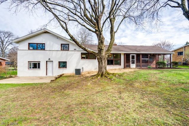 419 Briar Avenue NE, North Canton, OH 44720