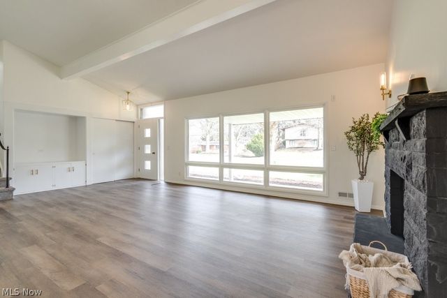 419 Briar Avenue NE, North Canton, OH 44720