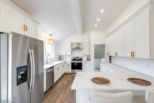 419 Briar Avenue NE, North Canton, OH 44720