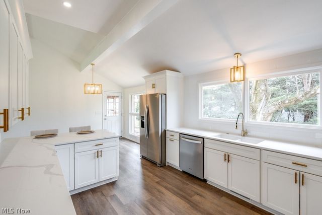 419 Briar Avenue NE, North Canton, OH 44720