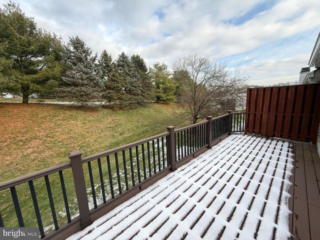 1069 COUNTRY HILL DR, Harrisburg, PA 17111