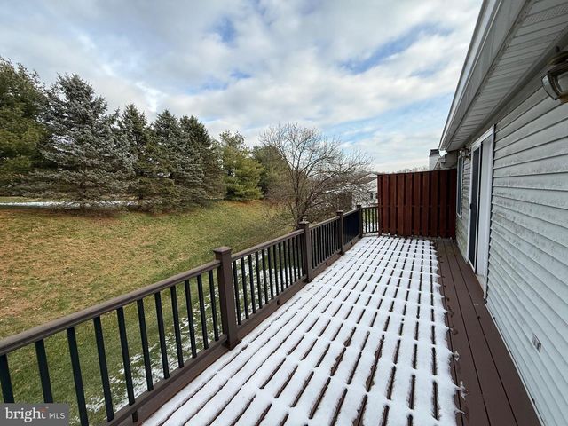 1069 COUNTRY HILL DR, Harrisburg, PA 17111