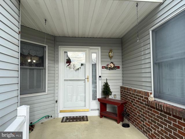 1069 COUNTRY HILL DR, Harrisburg, PA 17111