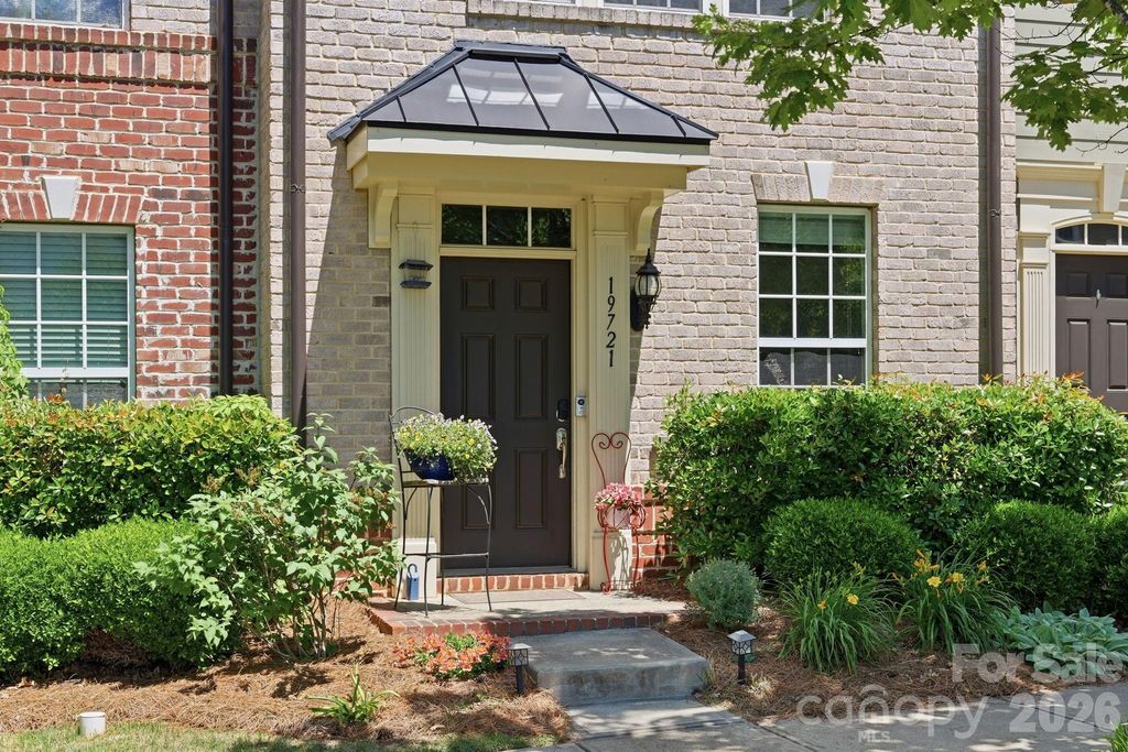 19721 Playwrights Way, Cornelius, NC 28031