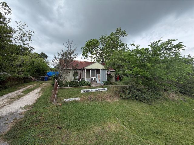 2212 S Highway 288b, Angleton, TX 77515