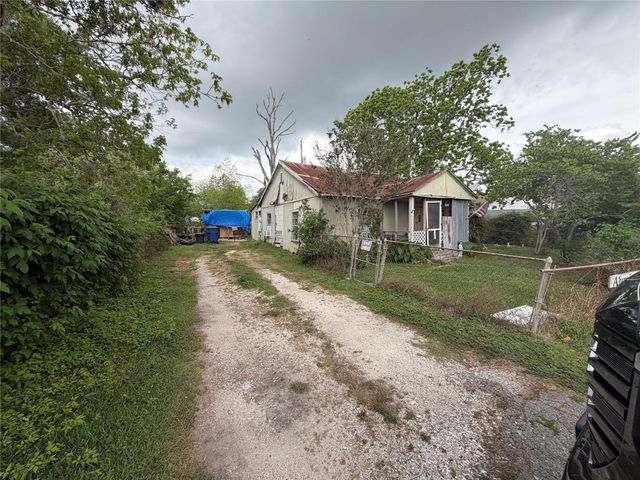 2212 S Highway 288b, Angleton, TX 77515