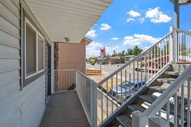 1115 1st St, Cheney, WA 99004