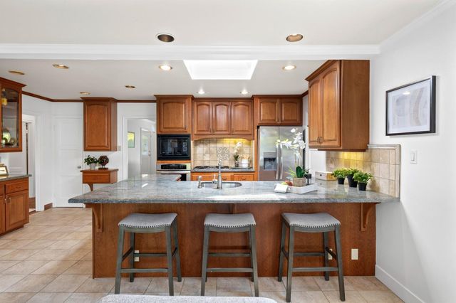 1513 Edinburgh St., San Mateo, CA 94402