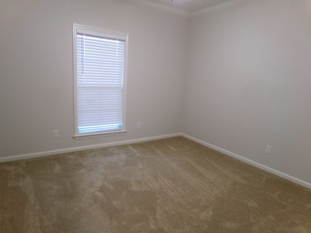 106 Pinewood Ln, Dothan, AL 36305