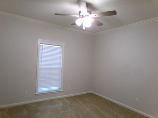 106 Pinewood Ln, Dothan, AL 36305