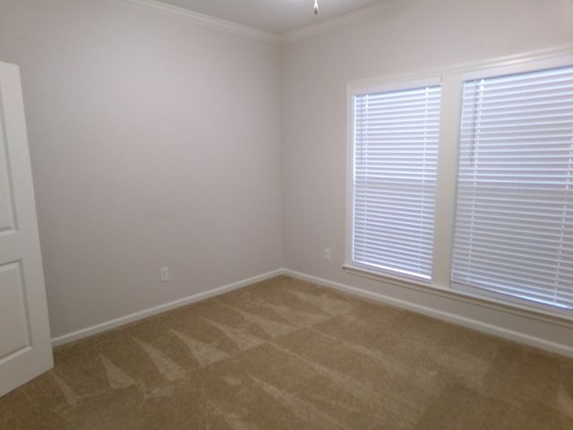 106 Pinewood Ln, Dothan, AL 36305