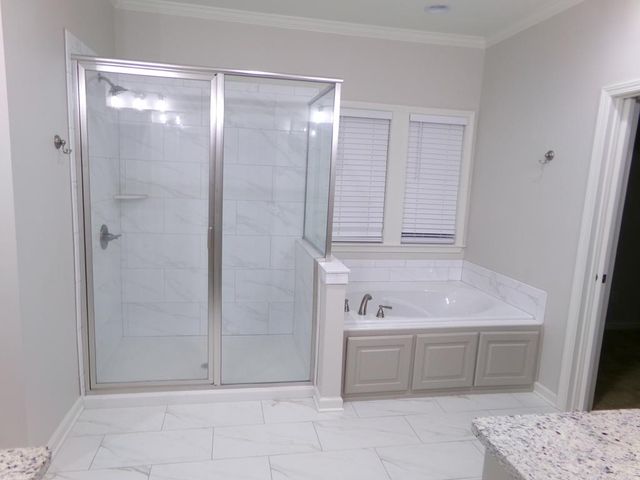106 Pinewood Ln, Dothan, AL 36305