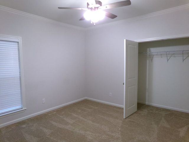 106 Pinewood Ln, Dothan, AL 36305