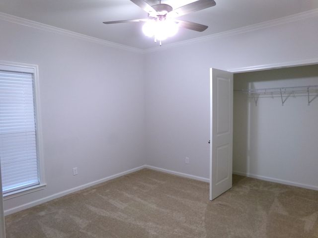 106 Pinewood Ln, Dothan, AL 36305