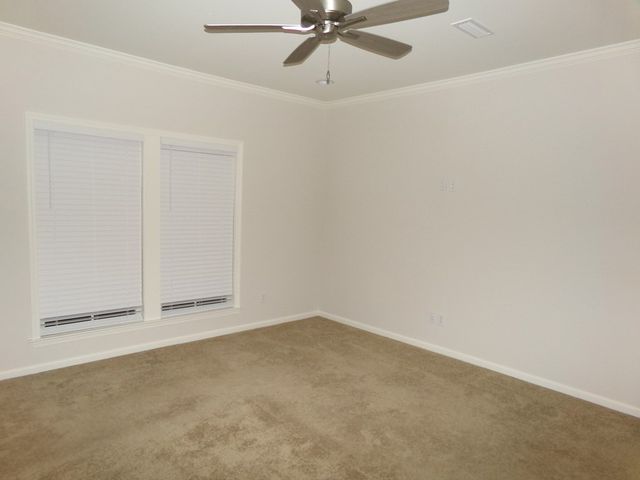 106 Pinewood Ln, Dothan, AL 36305