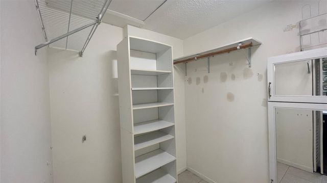 14 FLINT Way 14, Boynton Beach, FL 33426