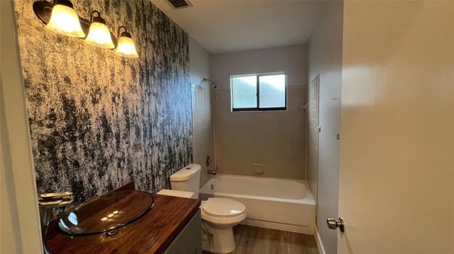 14 FLINT Way 14, Boynton Beach, FL 33426