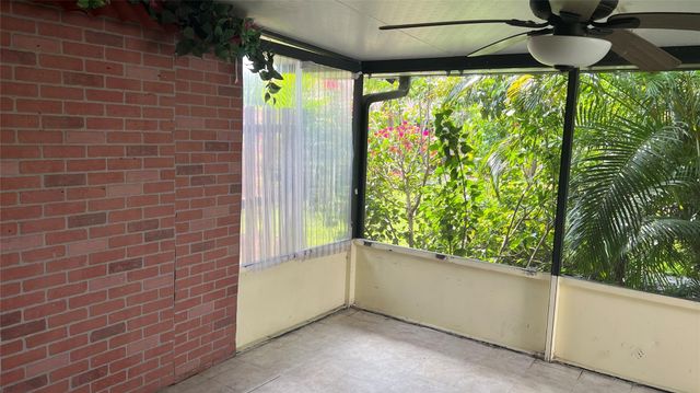 14 FLINT Way 14, Boynton Beach, FL 33426