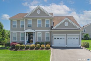 1 Independence Circle 1, Middlebury, CT 06762