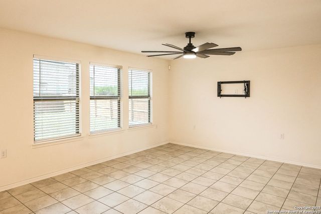5527 CASTLE BROOK DR, San Antonio, TX 78218