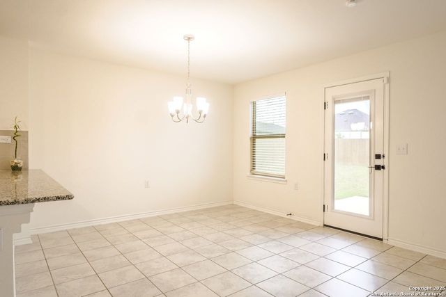 5527 CASTLE BROOK DR, San Antonio, TX 78218