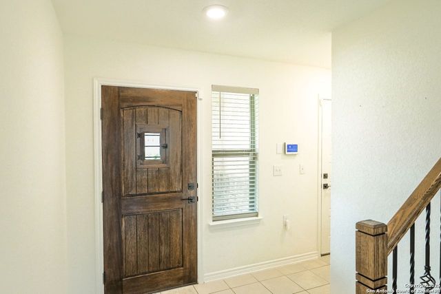 5527 CASTLE BROOK DR, San Antonio, TX 78218