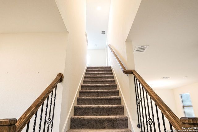 5527 CASTLE BROOK DR, San Antonio, TX 78218