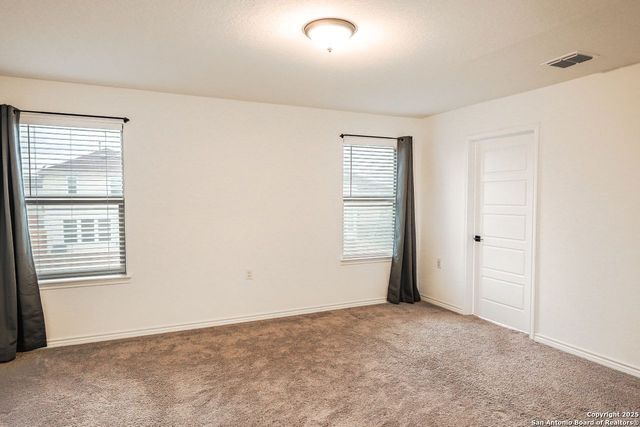 5527 CASTLE BROOK DR, San Antonio, TX 78218