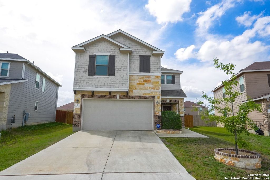 5527 CASTLE BROOK DR, San Antonio, TX 78218
