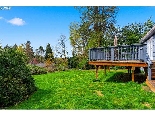 3734 Sw HAMILTON St, Portland, OR 97221