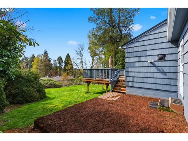 3734 Sw HAMILTON St, Portland, OR 97221