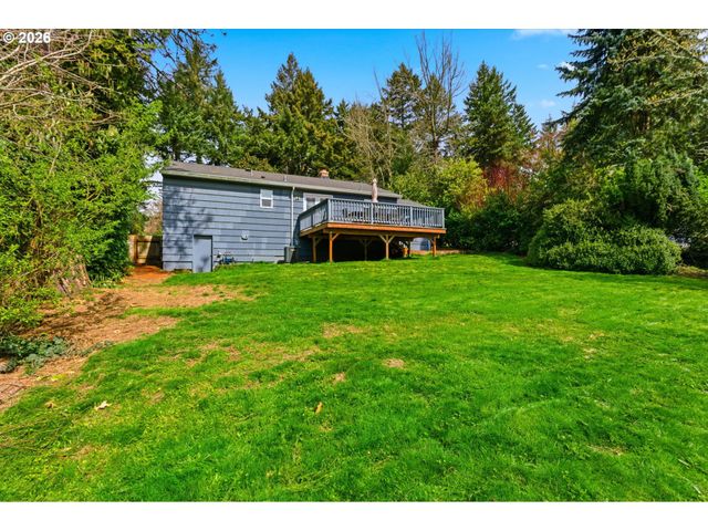 3734 Sw HAMILTON St, Portland, OR 97221