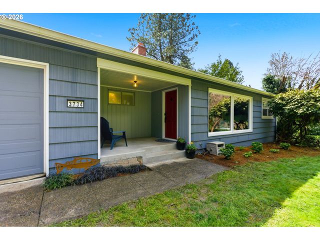 3734 Sw HAMILTON St, Portland, OR 97221