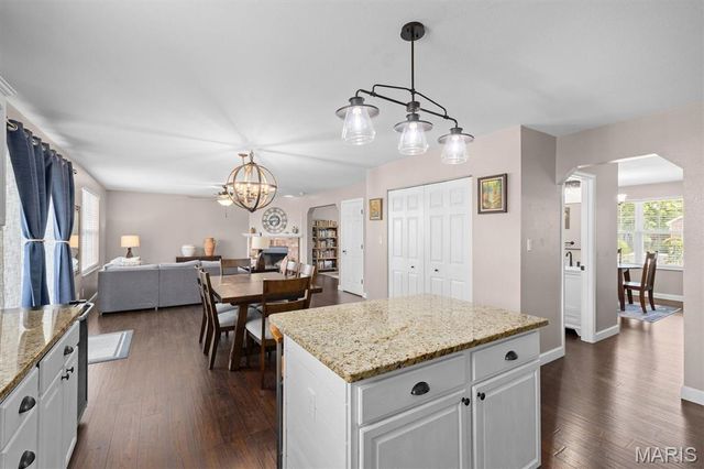1511 Nottinghill Drive, O'fallon, IL 62269