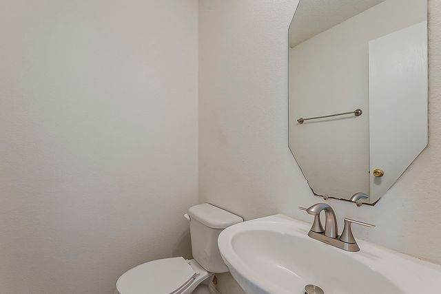 7702 Harbor Drive, Rowlett, TX 75088